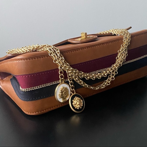 Chanel Vintage Chain Flap Bag - Picture 3 of 8